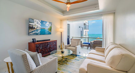 Suite livingroom looking out onto patio